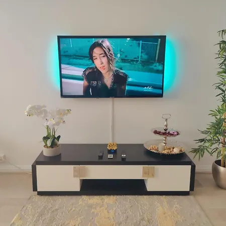 Apartment Stunning In *